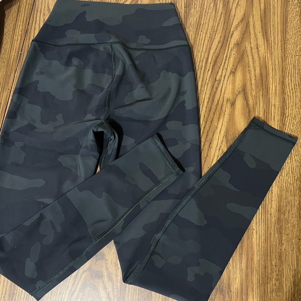 ALO Yoga Camouflage Leggings